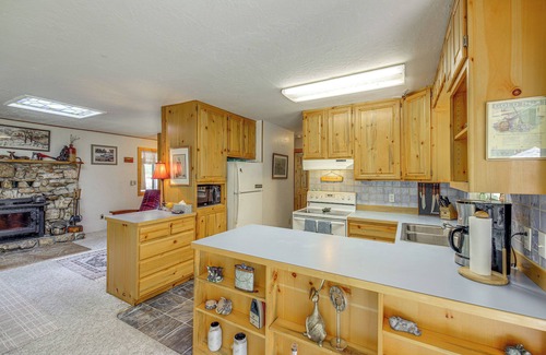 Sula Cabina | Close to Hiking & Skiing: Serene Sula Cabin
