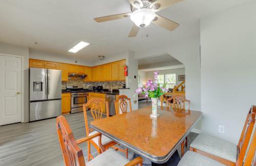 Rossville Casa | Close to Hospital and White Marsh! Rosedale Townhome
