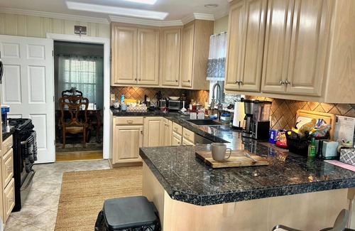 Springlake Casa | CLOSE TO HOSPITALS & NORTON ART GALLERY- VERY NICE 2 BDRM/2 BATH HOME W/BIG YARD