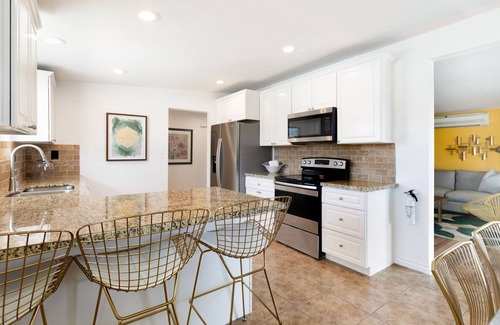 Twentynine Palms Casa | Close to Joshua Tree Entrance, STAR GAZE Jacuzzi, MTN VIEWS, Fire-Pit