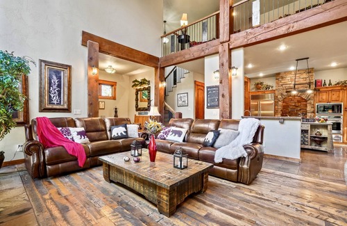 McCall Cabina | Close to Lake, Arcades, Firepit, Hot Tub