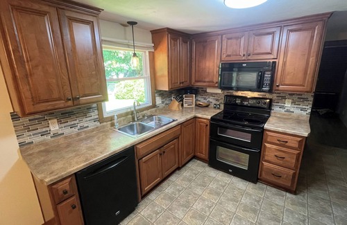 Green Bay Casa | Close to Lambeau, Resch, & Titletown