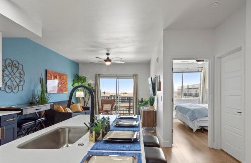 Desert View Village Apartamento | Close to Mayo Hospital - Desert Ridge - Pool - Fitness Center - Parking - S431
