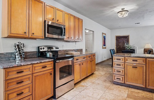 Tanque Verde Casa | Close to Mt. Lemmon, Large Heated Pool Solana #2