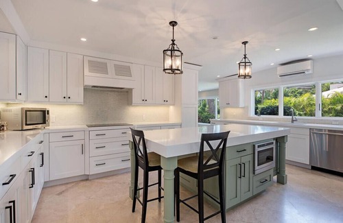 Coquina Sands Casa | Close to Naples Beach and downtown 5 bedroom/ 5 bath pool home with pool cabana