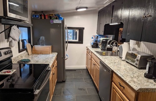 Petersburg Cabina | Close to Penn State & Whipple's Dam - Pet Friendly!