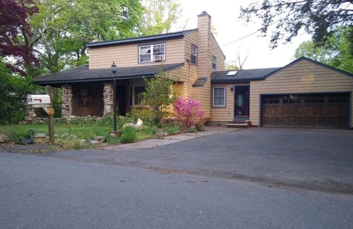 Belle Mead Casa | Cerca de Princeton, Rutgers, Manhattan, Filadelfia, cerca del tren, WiFi central gratis