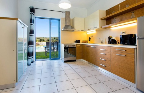 Houdetsi Villa | Cerca de la playa de arena y servicios