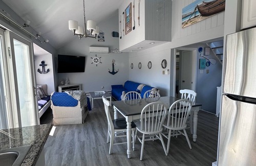 Barnegat Light Casa | Close to the Bay and Beach! 5 BDR in the heart of Barnegat Light