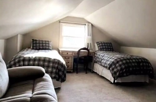 Culver Casa | Close to the Beach and Dog Friendly