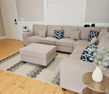 Wilmington Casa | Close to the beach and attractions! Perfect for families or traveling nurses!