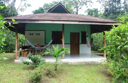 Cahuita Cabina | Close to the beach! Cabina C 1 for up to 5 people. Fully equipped kitchen!