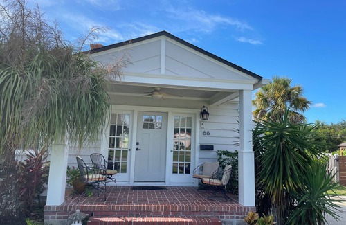St. Augustine Cabaña | Close to the Beach and Downtown! Nestled near the Bridge of Lions.