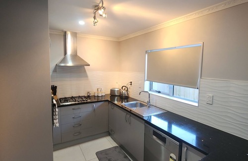Mount Eden Casa | Close to the City and Airport. 3km from Eden Park.