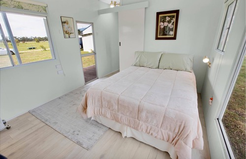 Eagle Point Cabaña | Close to the Paynesville lakeside village and eateries.