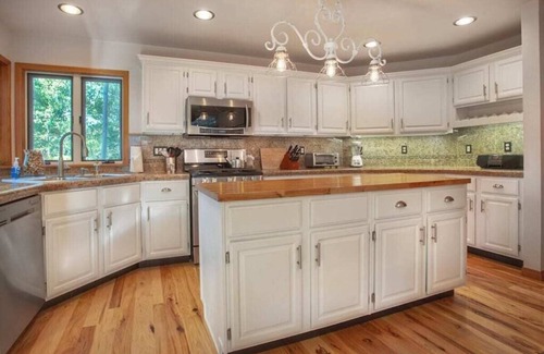 Warrior's Mark West Casa | Near Bus Stop, 4 bd, Pet Friendly, Hot Tub