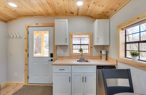 Westbrookville Apartamento | Close to Trails: Studio w/Water Views