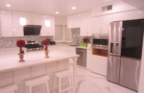 Claremont Hills Casa | Close to UC Berkeley 2 bedroom with Wifi and Laundry