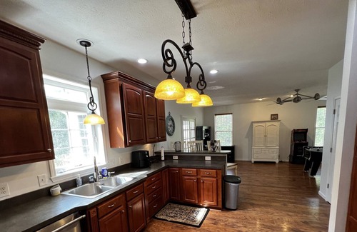 Petoskey Casa | Close to water activities, golfing, snowmobiling, skiing or outdoor fun