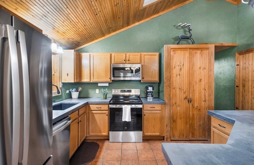 South Fork Casa | Close to Wolf Creek Ski Area/Private Hot Tub/ATVs Welcome/Firepit