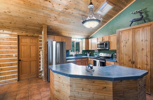 South Fork Casa | Close to Wolf Creek Ski Area/Private Hot Tub/ATVs Welcome/Firepit