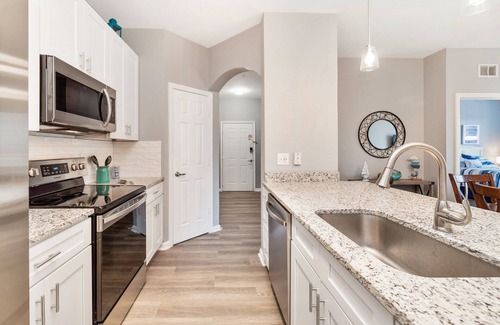 Crestwynd Bay Condominio | Close2Mickey! Resort amenities with the comforts of home!