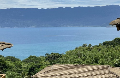 Veloso Casa | CONDOMINIO CERRADO - En la famosa playa de Curral