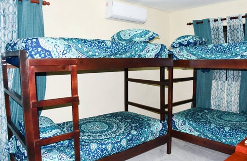 Honduras Casa | Closed to all attractions