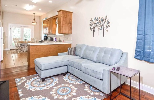 Columbus Casa | C️Más cercano BnB a Benning en el centro de Columbus w / great fenced backyard✨