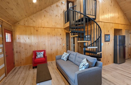 Traphill Cabina | Closest Vacation Rental to NC's Stone Mountain State Park