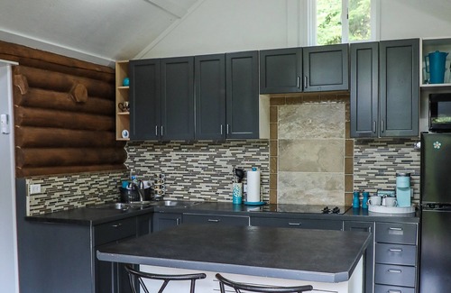 Creston Cabina | Cloud #9 Cabin — Cozy cabin w/hot tub!