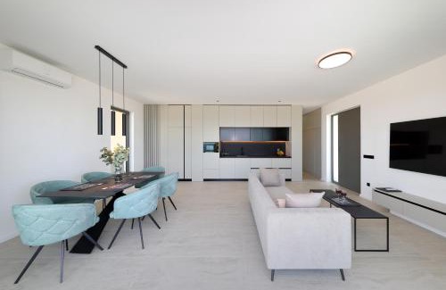 Kraj Villa | Cloud 9 D9