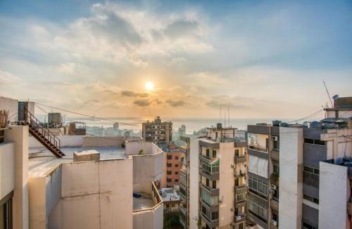 Jal El Dib Apartamento | Cloud 9 - Santa Maria Rooftop Studio & Terrace in Jal El Dib