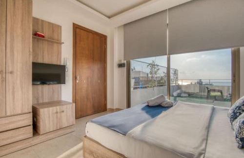 Jal El Dib Apartamento | Cloud 9 - Santa Maria Rooftop Studio & Terrace in Jal El Dib