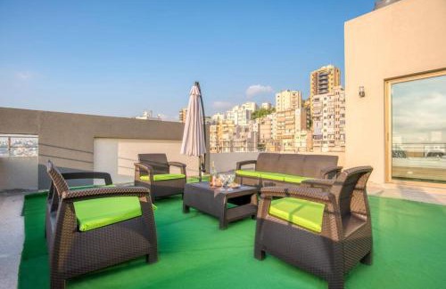 Jal El Dib Apartamento | Cloud 9 - Santa Maria Rooftop Studio & Terrace in Jal El Dib