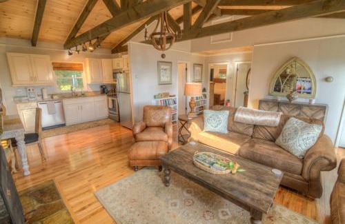 Blowing Rock Casa | Cloud Forest Lane