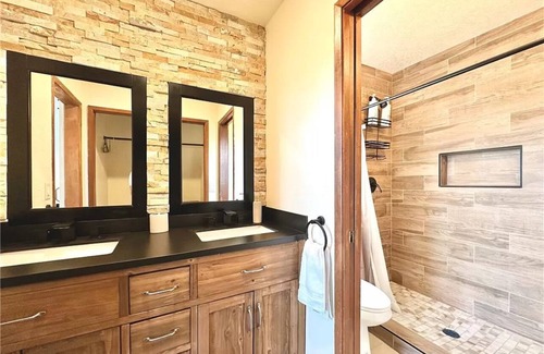 Crestline Casa | Cloud9 serene view from arrowhead height in crestline overlooking Lake Gregory