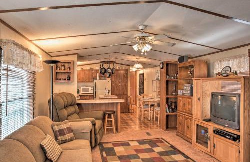 Cloudcroft Casa | Cloudcroft Cabin with Deck Near Skiing and Fishing!