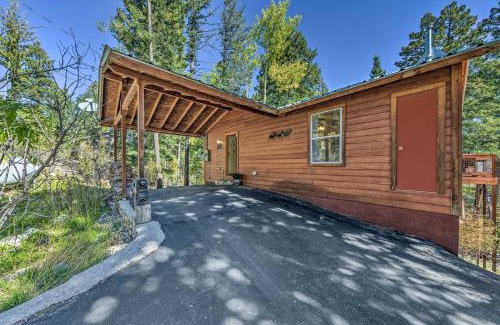 Cloudcroft Casa | Cloudcroft Cabin with Deck Less Than 2 Mi to Downtown!