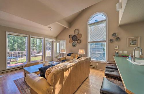 Cloudcroft Casa | Cloudcroft Townhome with Deck - 1 Mi to Burro Ave!