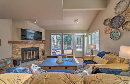Cloudcroft Casa | Cloudcroft Townhome with Deck - 1 Mi to Burro Ave!