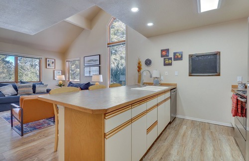 Cloudcroft Casa | Cloudcroft Vacation Rental ~ 4 Mi to Skiing!