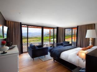 Cape Winelands Hotel | Clouds Estate