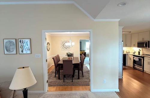 South Belmont Casa | Clover Cottage: Charming 3-bedroom house in delightful Belmont