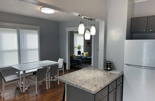 Northeast South Bend Casa | Clover Manor - Walk to ND!
