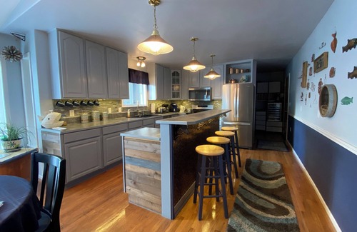 Ketchikan Casa | Clover Pass Lookout -3Bed, 2bath Home with amazing views & plenty of amenities!