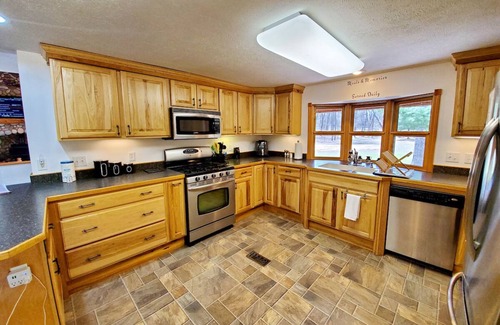 Luther Casa | Club 39 Rental In The Heart of The Manistee National Forest