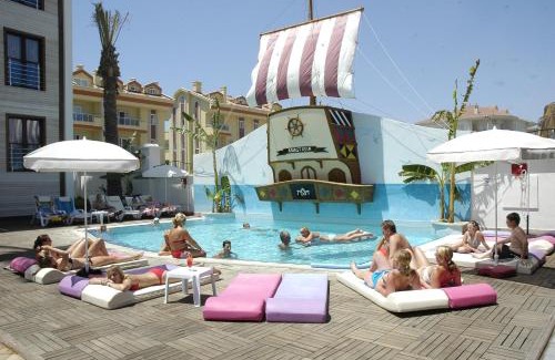 Marmaris City Center Apartamento | Club Anastasia - Family Hotel