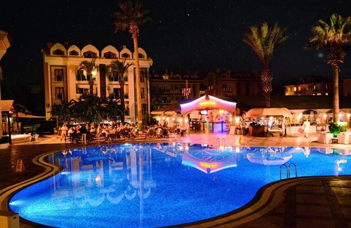 Marmaris City Center Apartamento | Club Anastasia Hotel