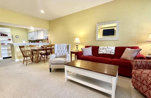 Southern Pines Condominio | Club Cottage Summary: